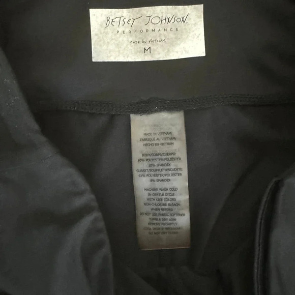 Betsey Johnson Size Medium Black Shorts - Picture 2 of 3